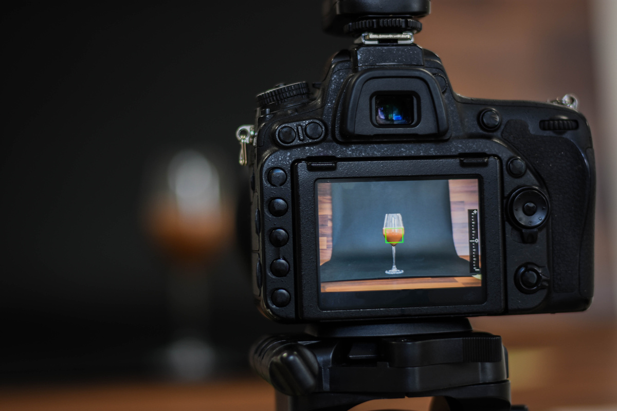 Product photography - View through the camera screen